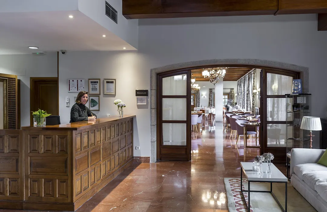 Parador De Tui-1